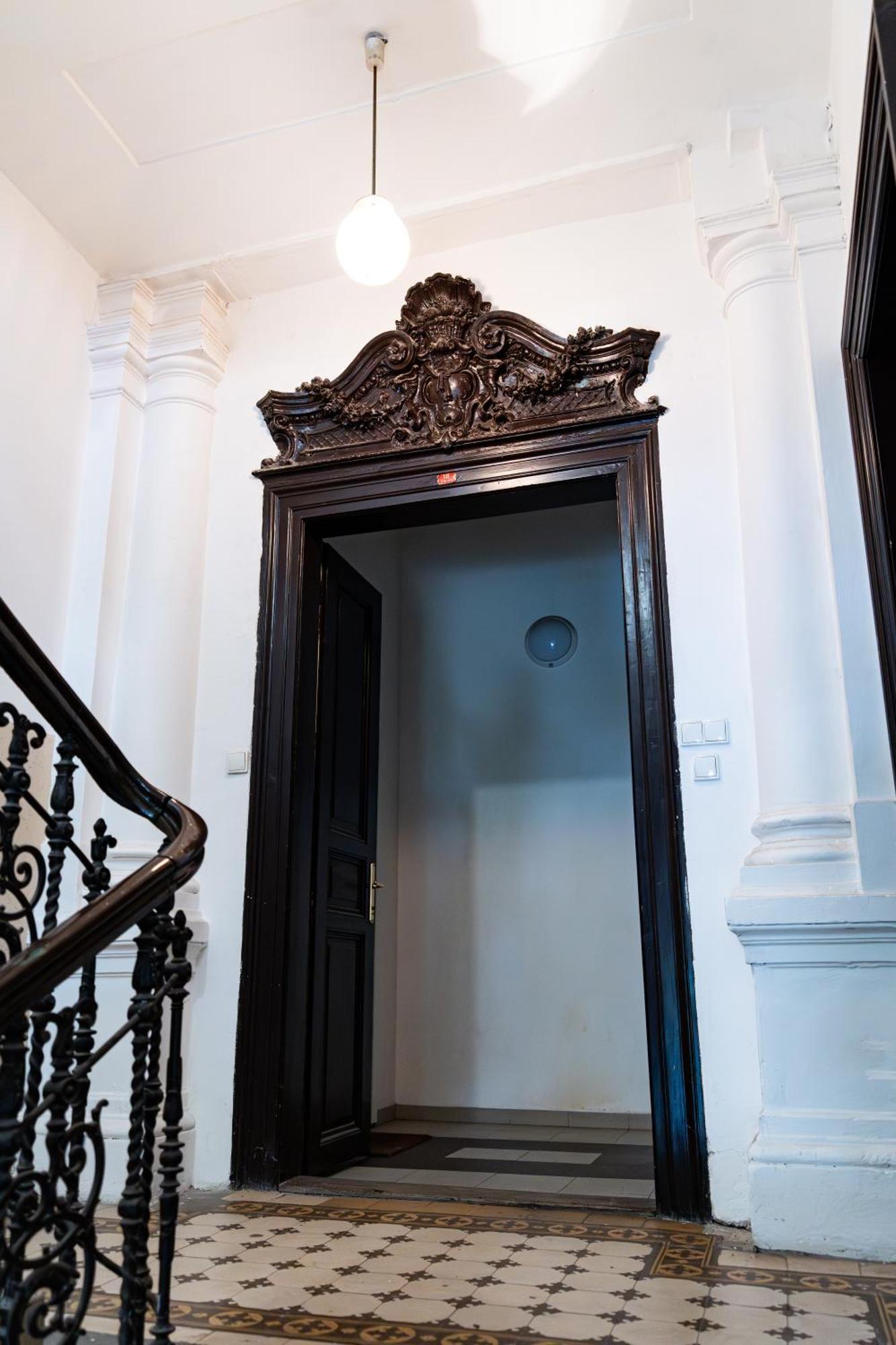 Grand Emperor's Apartment